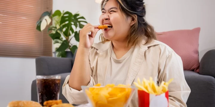 Binge Eating Disorder, Penyimpangan Perilaku Makan