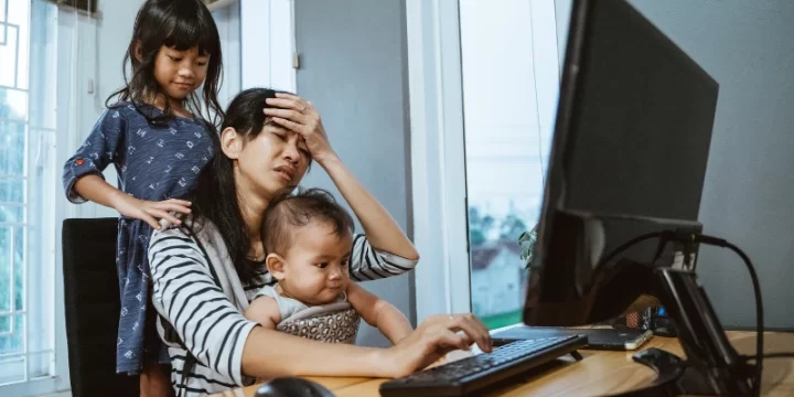 5 Gejala Baby Blues yang Sering Dialami Ibu Baru