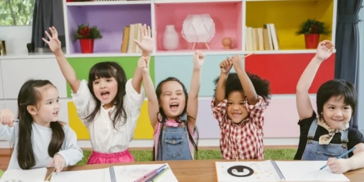 Daycare vs Preschool: Mana yang Lebih Baik?